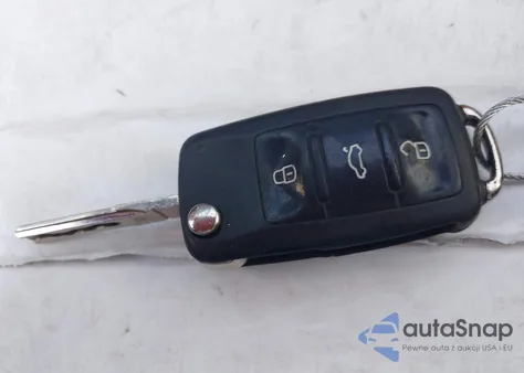 2013 Volkswagen Passat 2.0L Tdi Se z USA, uszkodzony, nr VIN 1VWBN7A34DC058982